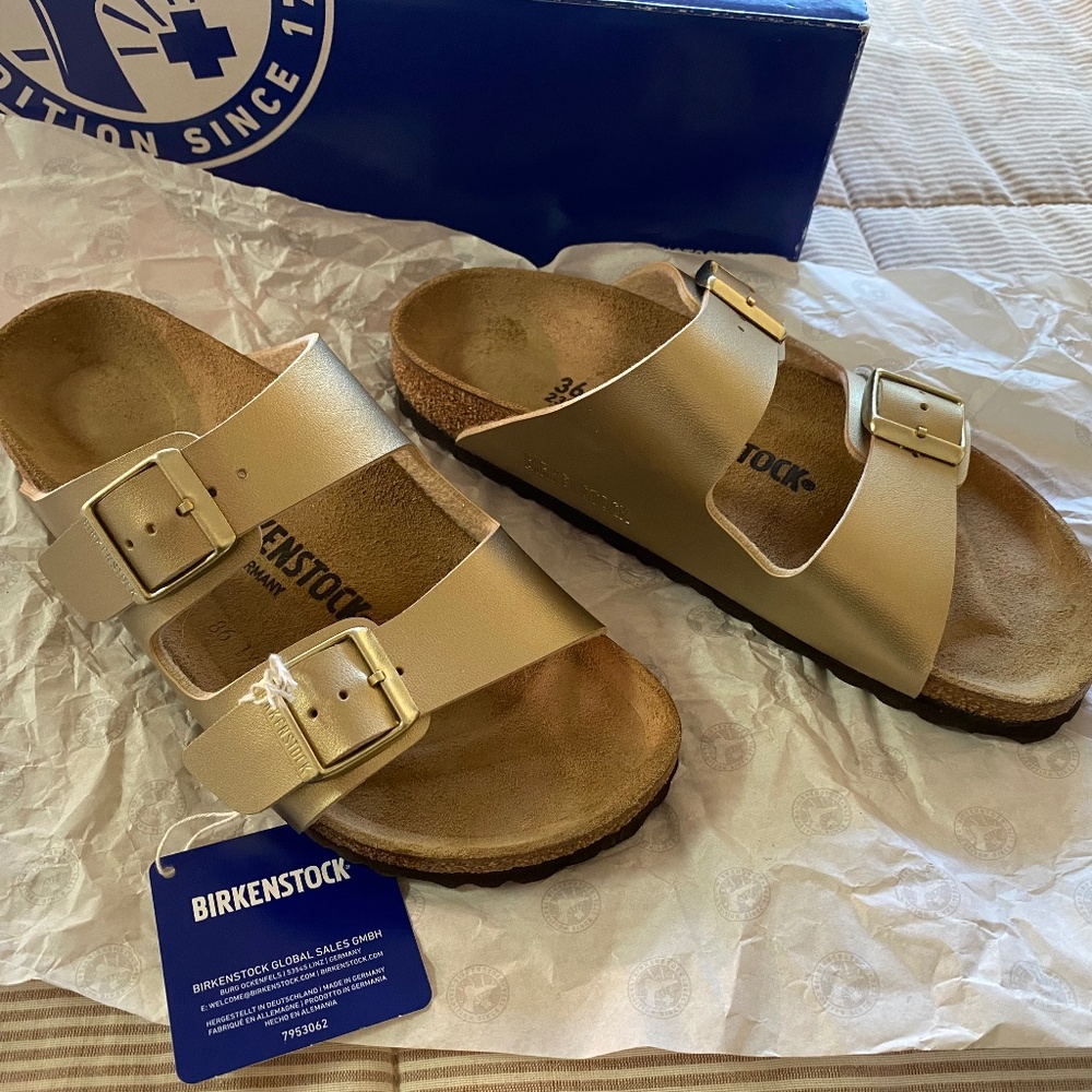 Birkenstock Gold Arizona (Narrow Fit) BNWT